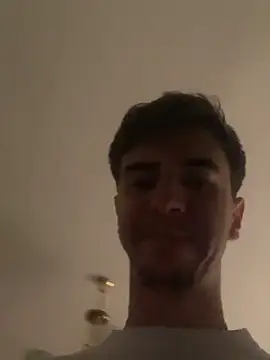 Snapshot of suarezz_ chatting on October 2025 05:13:02 PM suarezz  online show from October 2025 05:13:02 PM