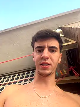 Snapshot of suarezz_ chatting on October 2025 02:18:01 PM suarezz  online show from October 2025 02:18:01 PM