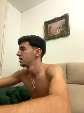 Snapshot of suarezz_ chatting on October 2025 06:16:01 PM suarezz  online show from October 2025 06:16:01 PM