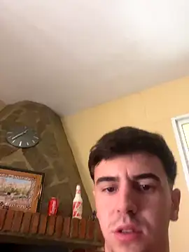 Snapshot of suarezz_ chatting on October 2025 10:38:02 AM suarezz  online show from October 2025 10:38:02 AM