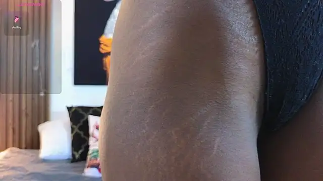 Snapshot of Kitty_Bombon chatting on December 2025 08:58:02 PM Kitty Bombon online show from December 2025 08:58:02 PM