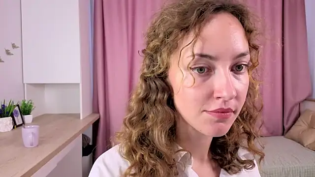 LorraineMann online show from October 2025 11:44:02 AM