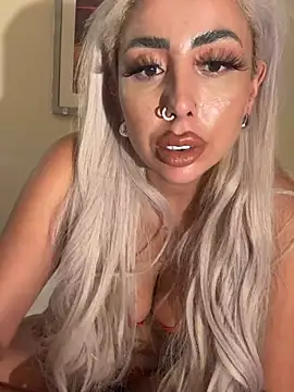 Snapshot of zara_bellexx chatting on July 2026 01:38:02 AM zara bellexx online show from July 2026 01:38:02 AM