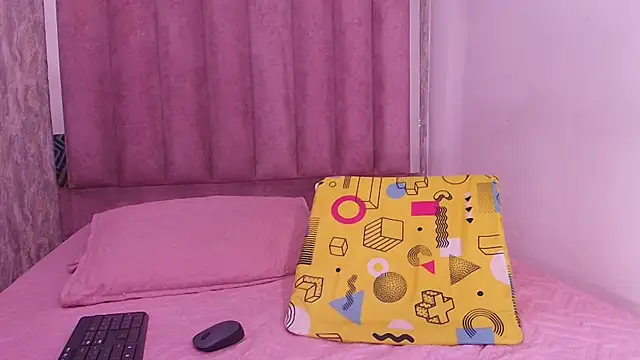 lilylovely  online show from October 2025 08:09:02 PM