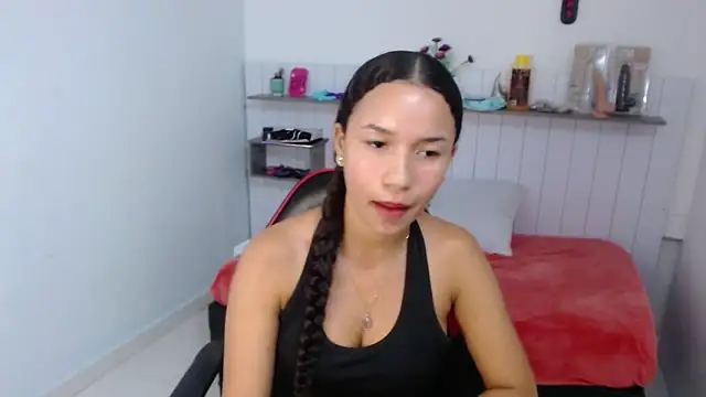 Snapshot of Hillary_Bel chatting on October 2025 08:53:02 PM Hillary Bel online show from October 2025 08:53:02 PM