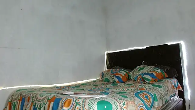 Snapshot of Paulosex12 chatting on October 2025 01:13:01 AM Paulosex12 online show from October 2025 01:13:01 AM