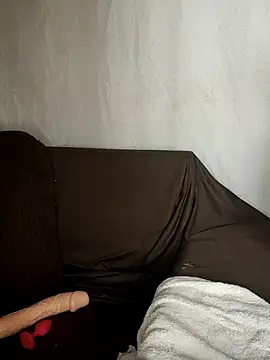 AliceXmoore online show from November 2025 12:27:01 PM