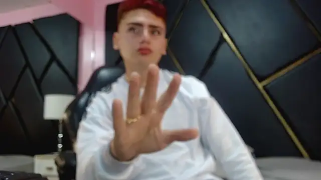 Alex Millerss online show from December 2025 11:48:02 PM