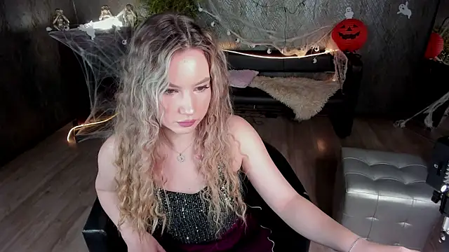  BellaClark online show from October 2025 05:06:02 AM