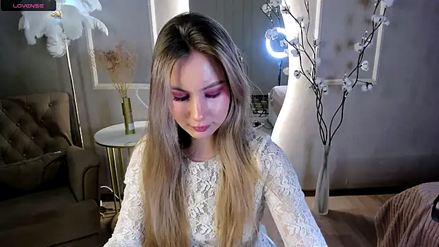  BellaClark online show from December 2025 08:30:01 PM