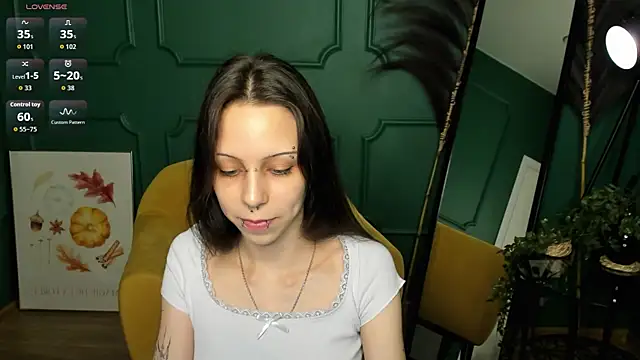 Amber  lust online show from November 2025 01:14:01 PM