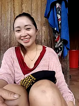 Snapshot of miemie-xx chatting on October 2025 02:12:01 AM miemie-xx online show from October 2025 02:12:01 AM