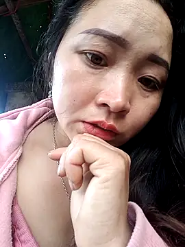 Snapshot of miemie-xx chatting on October 2025 11:28:02 PM miemie-xx online show from October 2025 11:28:02 PM