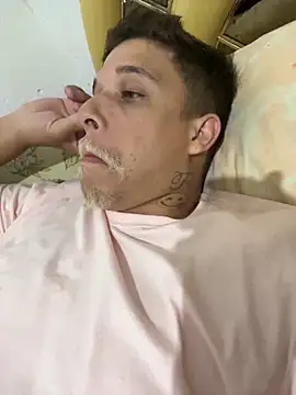 CabaMacho22 online show from October 2025 08:00:01 PM