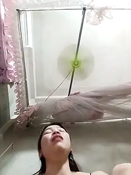 ladzy sexy online show from April 2026 07:10:02 PM