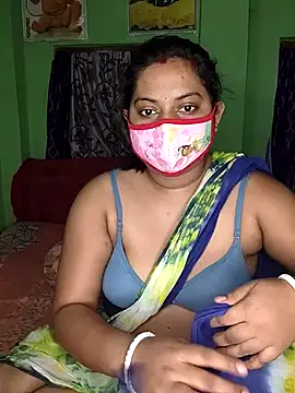 Snapshot of MAGGO-11 chatting on November 2025 06:30:02 PM MAGGO-11 online show from November 2025 06:30:02 PM