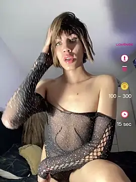 SiaraRealist online show from May 2026 03:36:02 AM
