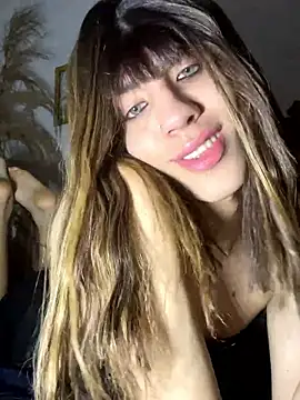 SiaraRealist online show from January 2026 03:13:01 AM