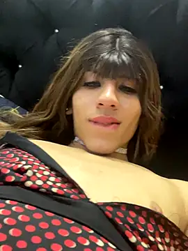 SiaraRealist online show from December 2025 06:14:02 AM