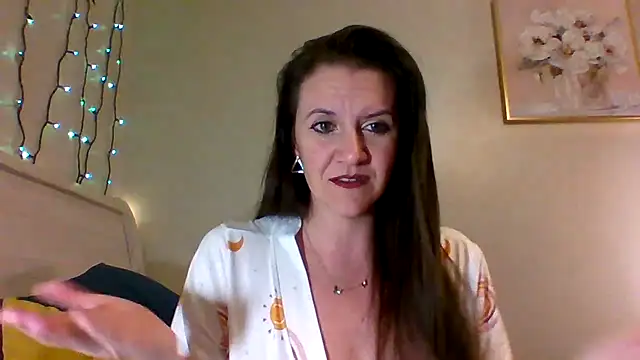 easy briezy online show from November 2025 02:14:02 AM