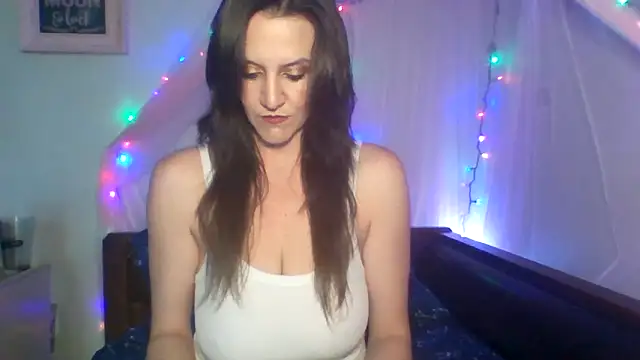 easy briezy online show from November 2025 09:04:01 PM