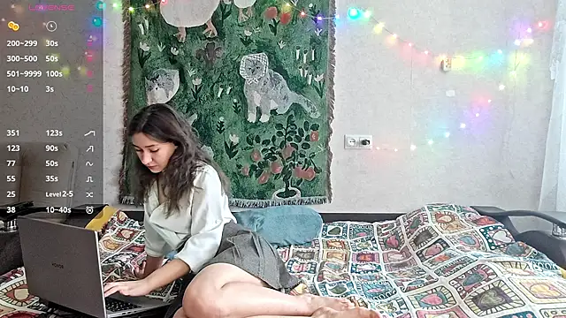 Snapshot of MiaLovelyOne chatting on February 2026 09:20:01 AM MiaLovelyOne online show from February 2026 09:20:01 AM