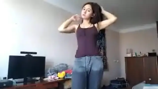 Snapshot of MiaLovelyOne chatting on October 2025 08:26:01 AM MiaLovelyOne online show from October 2025 08:26:01 AM