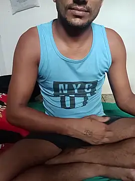 Snapshot of BiggerDickGuy chatting on June 2026 07:25:01 AM BiggerDickGuy online show from June 2026 07:25:01 AM