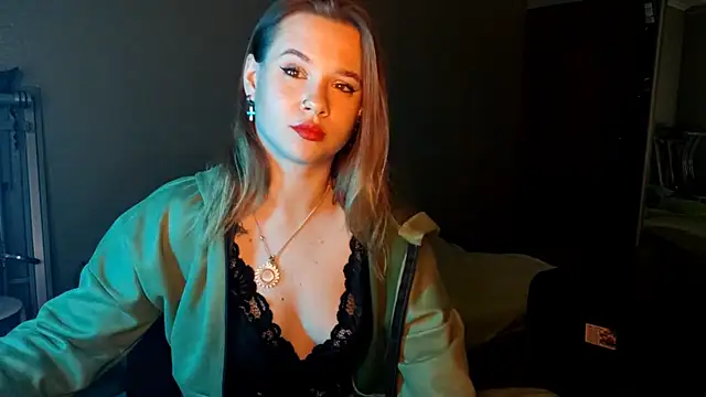 QuiveredFrown online show from October 2025 12:26:02 PM