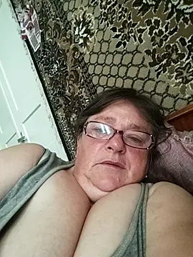 Snapshot of MilaCold5443 chatting on June 2026 05:57:01 AM MilaCold5443 online show from June 2026 05:57:01 AM
