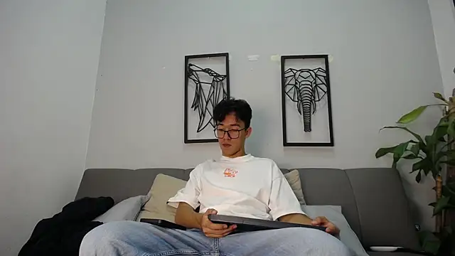 Austin Reeds online show from October 2025 03:11:01 PM