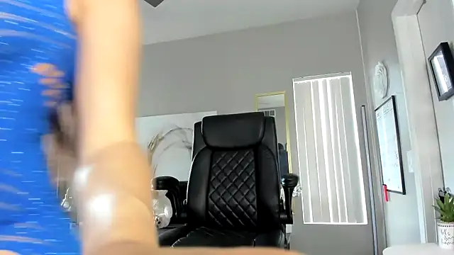 Snapshot of Myonnathegod chatting on November 2025 09:41:01 PM Myonnathegod online show from November 2025 09:41:01 PM