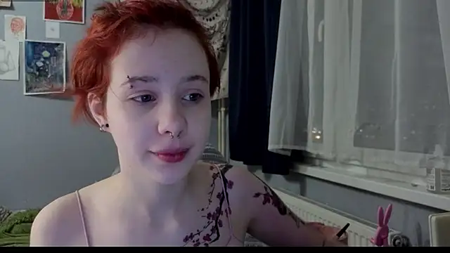 Snapshot of RubiReynnn chatting on October 2025 05:59:02 PM RubiReynnn online show from October 2025 05:59:02 PM