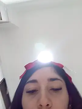 AbbyLewiis online show from November 2025 09:53:02 AM