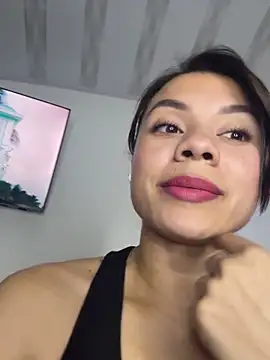 Snapshot of Crystal_555 chatting on October 2025 06:47:01 AM Crystal 555 online show from October 2025 06:47:01 AM