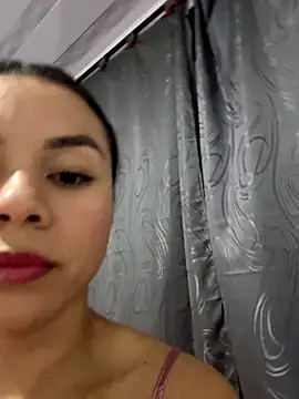 Snapshot of Crystal_555 chatting on October 2025 07:05:02 AM Crystal 555 online show from October 2025 07:05:02 AM