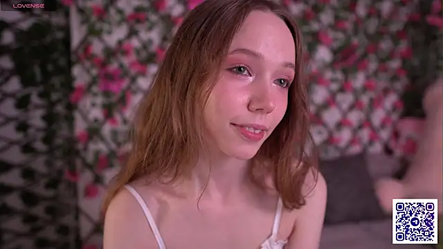 Petite Polly online show from November 2025 06:12:02 PM