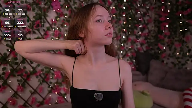 Petite Polly online show from February 2026 06:05:01 PM