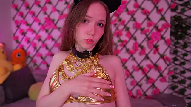 Petite Polly online show from October 2025 08:10:01 PM