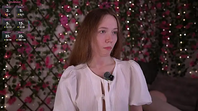 Petite Polly online show from February 2026 06:10:02 PM