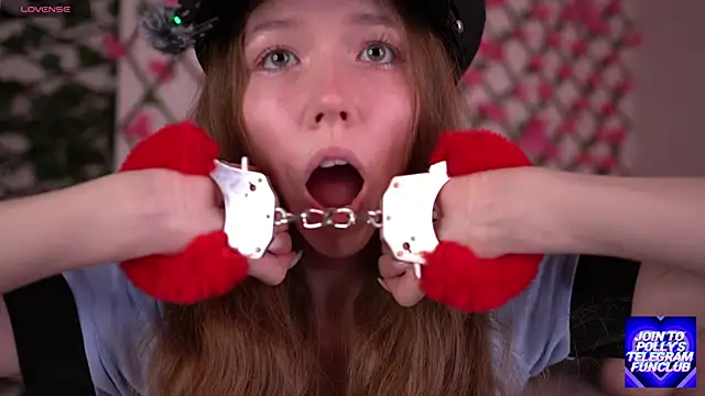 Petite Polly online show from November 2025 06:12:02 PM