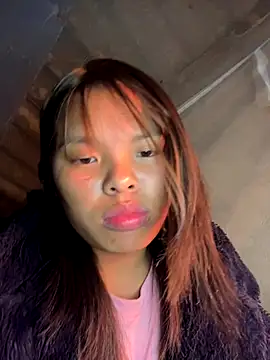 hello-cute online show from December 2025 02:56:01 PM