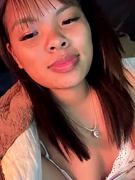 hello-cute online show from December 2025 06:12:02 AM