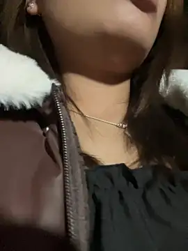 hello-cute online show from January 2026 06:39:02 AM