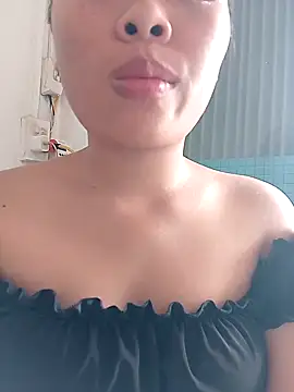 hello-cute online show from October 2025 05:40:02 AM