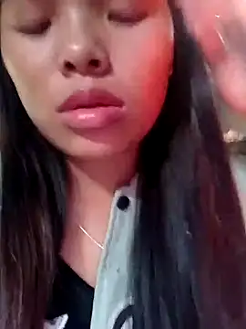 hello-cute online show from October 2025 04:33:01 AM