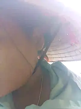 hello-cute online show from November 2025 02:26:01 AM