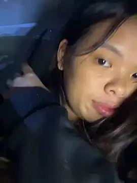 hello-cute online show from November 2025 01:01:02 PM