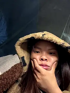 hello-cute online show from November 2025 06:52:02 PM