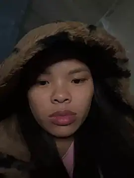 hello-cute online show from November 2025 01:44:01 PM